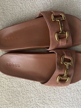 Boden Tan Leather Slide Sandals with Gold Horsebit Accent